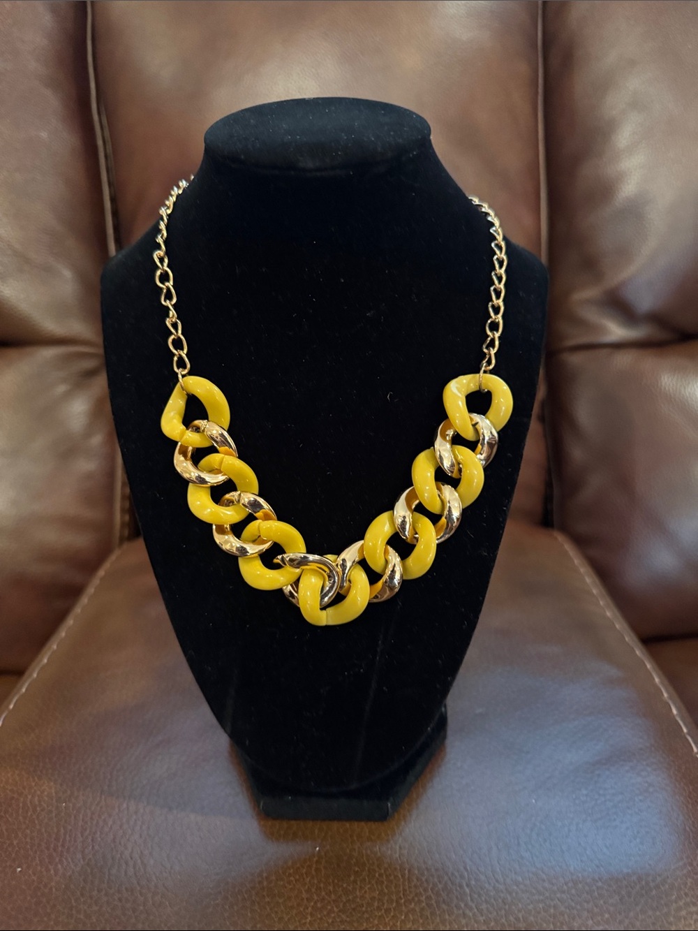 Stylish Yellow Chain Statement Necklace - Unbranded